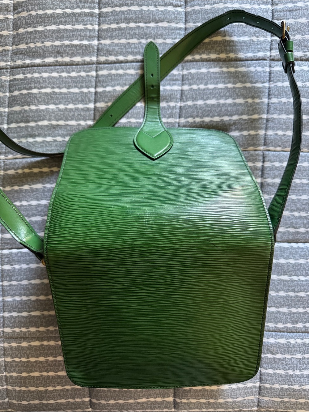 LOUIS VUITTON Epi leather Cartouchiere MM Shoulder Bag Green - Picture 3 of 9